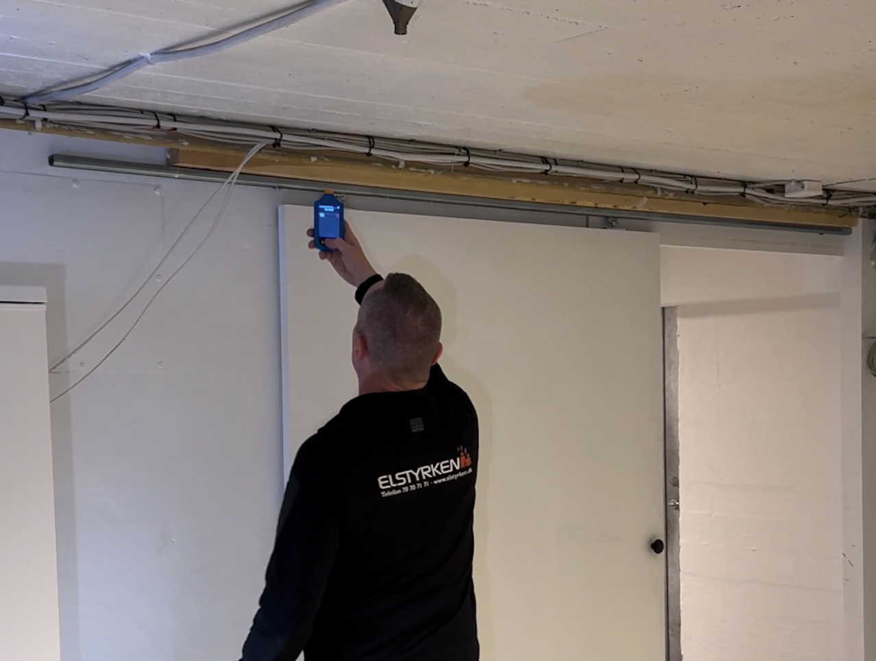 Flex: Brian sparer tid